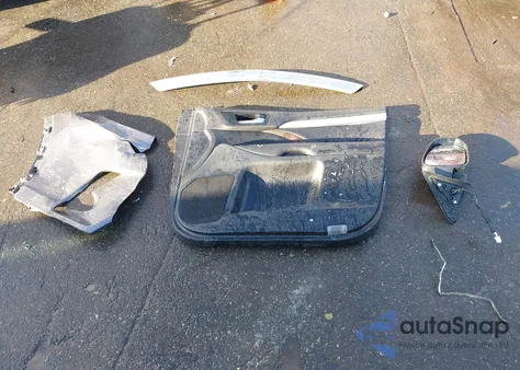 2019 Toyota Highlander Xle from USA, damaged, VIN 5TDJZRFHXKS587030